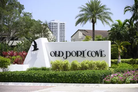 108 Lakeshore #T-38, North Palm Beach, FL 33408
