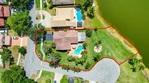 6115 Hawkes Bluff Ave, Davie, FL 33331
