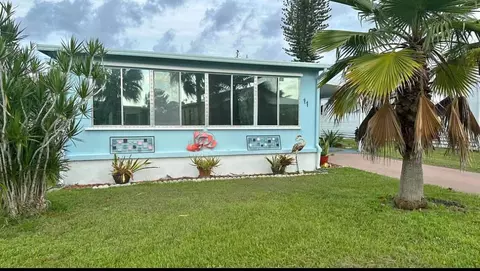 11 SE Casa Rio Rd, Port Saint Lucie, FL 34952