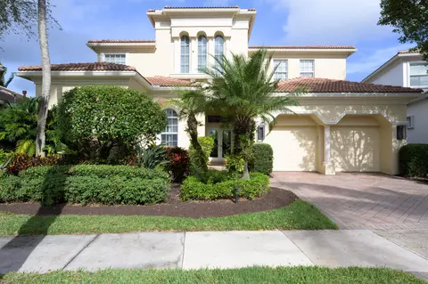 122 Monte Carlo Dr, Palm Beach Gardens, FL 33418