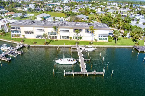 1351 Bayshore Dr #303, Fort Pierce, FL 34949