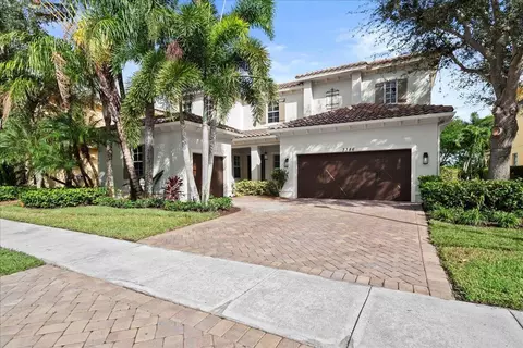 3386 Vanderbilt Dr, Wellington, FL 33414