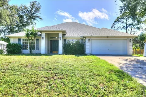1049 Blossom Dr, Sebastian, FL 32958