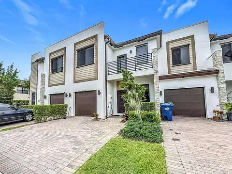 20850 NE 7th Pl #20850, Miami, FL 33179