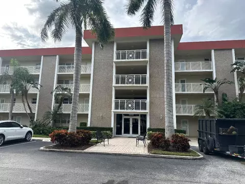 3000 NE 48th #104, Lighthouse Point, FL 33064