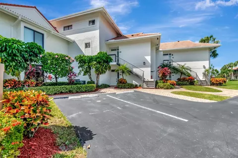 19313 Sabal Lake Dr, Boca Raton, FL 33434