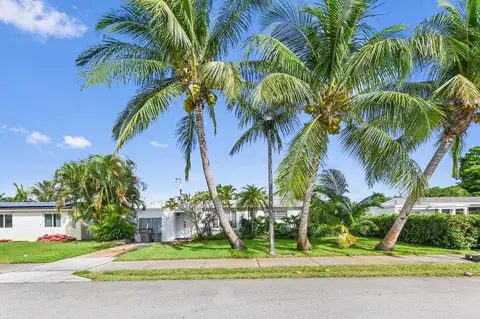 2017 Whitney, West Palm Beach, FL 33409