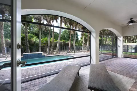 9334 Nugent Trl, West Palm Beach, FL 33411