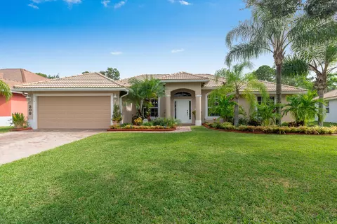 308 SW Egret Lndg, Port Saint Lucie, FL 34953