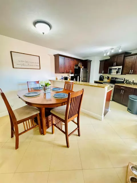 151 Springdale Cir, Palm Springs, FL 33461