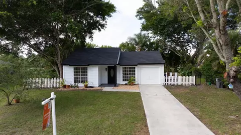 5364 Courtney Cir, Boynton Beach, FL 33472