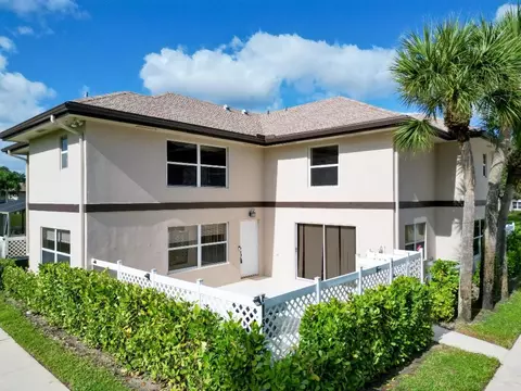 6 Amherst #B, Royal Palm Beach, FL 33411