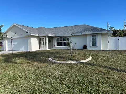 1619 SE Haverford St, Port Saint Lucie, FL 34983