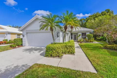 8755 Wakefield Dr, Palm Beach Gardens, FL 33410