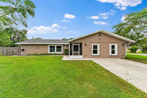 366 SE Galleon Ln, Port Saint Lucie, FL 34983