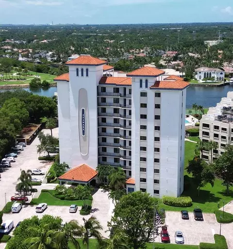 370 Golfview Rd #104, North Palm Beach, FL 33408