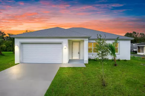5615 Eagle Dr, Fort Pierce, FL 34951