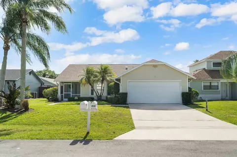 3952 SE Jacaranda St, Stuart, FL 34997