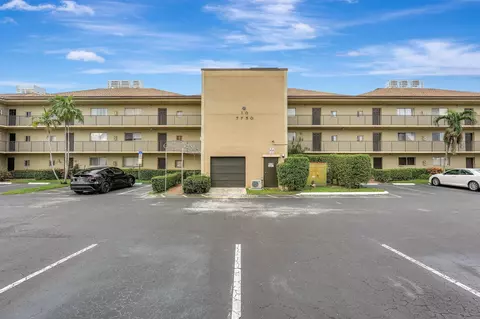 7750 NW 50th St #201, Lauderhill, FL 33351