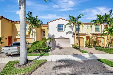 4633 Mediterranean Cir, Palm Beach Gardens, FL 33418