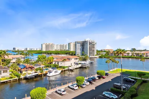 899 Jeffery St #604, Boca Raton, FL 33487