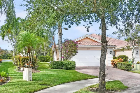 3767 SE Big Bend Ter, Hobe Sound, FL 33455