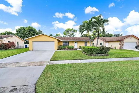208 Bobwhite Rd, Royal Palm Beach, FL 33411