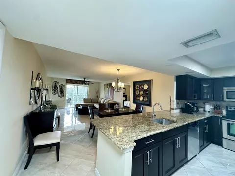 299 NW 52nd Ter #422, Boca Raton, FL 33487