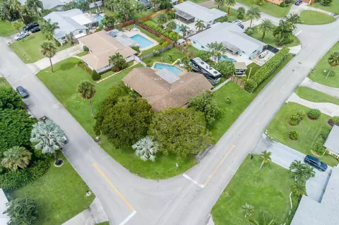 3837 Carnation Cir S, Palm Beach Gardens, FL 33410