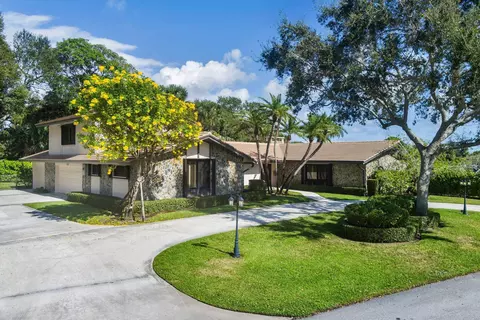 1501 Langford Dr, Lake Clarke Shores, FL 33406