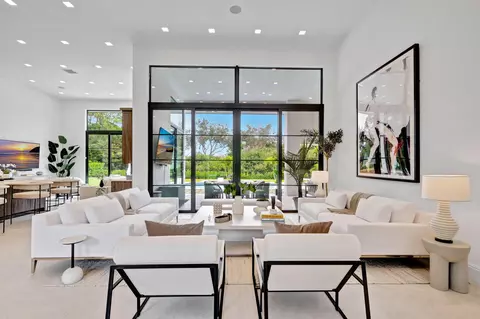 1670 Mayacoo Lakes Blvd, West Palm Beach, FL 33411