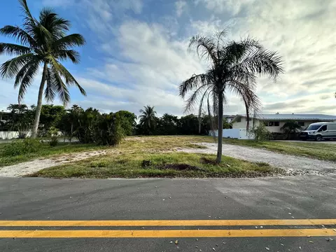 124 Cascade Ln S, Palm Beach Shores, FL 33404