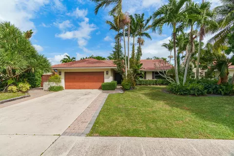 4195 NW 7th Ct, Delray Beach, FL 33445
