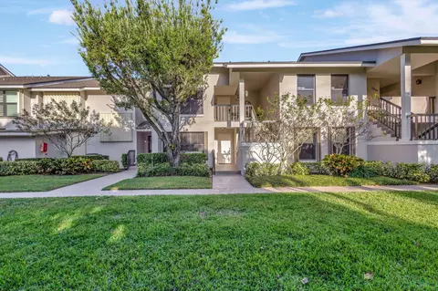 2307 Fairway Dr S, Jupiter, FL 33477
