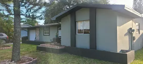 264 NE Mainsail St, Port Saint Lucie, FL 34983