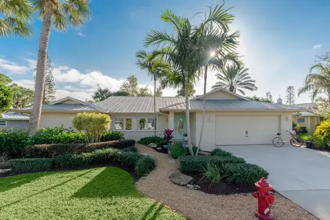 9160 SE Yacht Club Cir, Hobe Sound, FL 33455