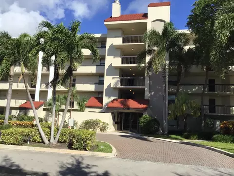 825 Egret Cir #504, Delray Beach, FL 33444