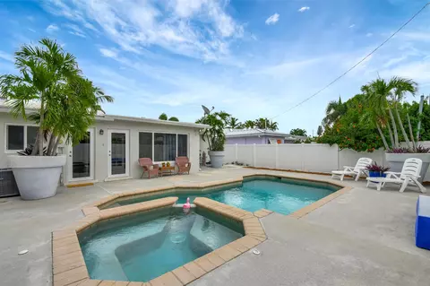 1821 N J Ter, Lake Worth Beach, FL 33460