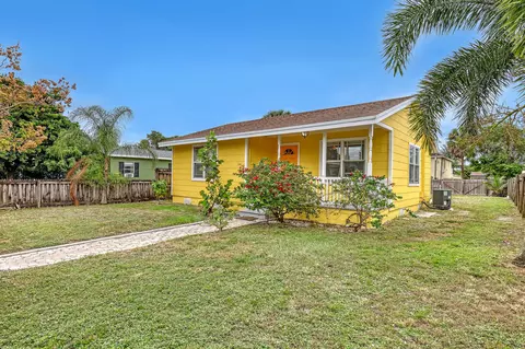 218 S C St, Lake Worth Beach, FL 33460