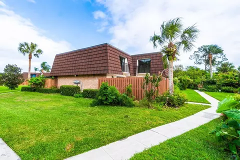6124 SE Riverboat Dr #909, Stuart, FL 34997