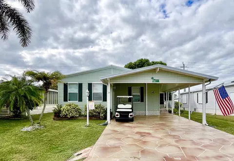 7556 Niantic Ave #W5, Micco, FL 32976