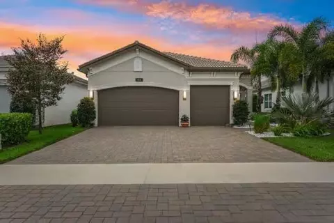 9834 Golden Dunes Ln, Boynton Beach, FL 33473