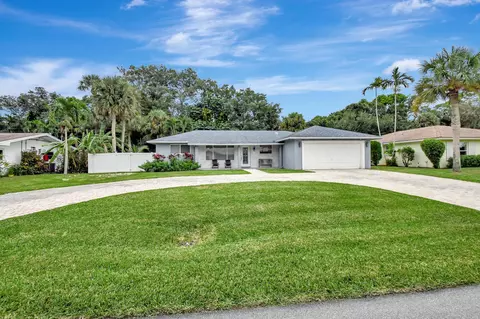 2046 S Conference Dr, Boca Raton, FL 33486