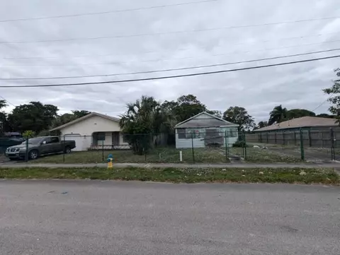 24 NW 7th Ave, Delray Beach, FL 33444