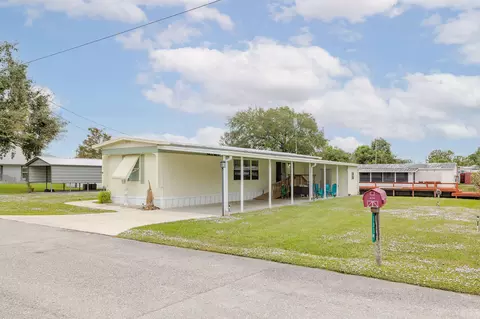 1097 9th St, Okeechobee, FL 34974