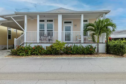 151 NE Buoy Dr, Jensen Beach, FL 34957