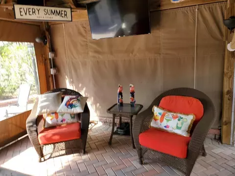 17 NW Boundary Dr, Port St Lucie, FL 34986