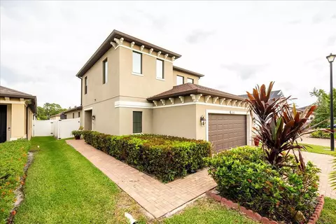 140 SE Via Visconti, Port Saint Lucie, FL 34952