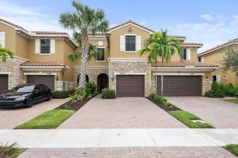 10372 Wellington Parc Dr, Wellington, FL 33449