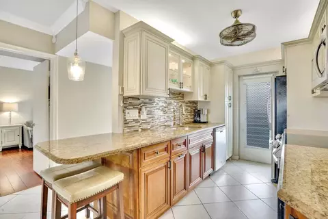 921 Spanish Cir E #332, Delray Beach, FL 33483